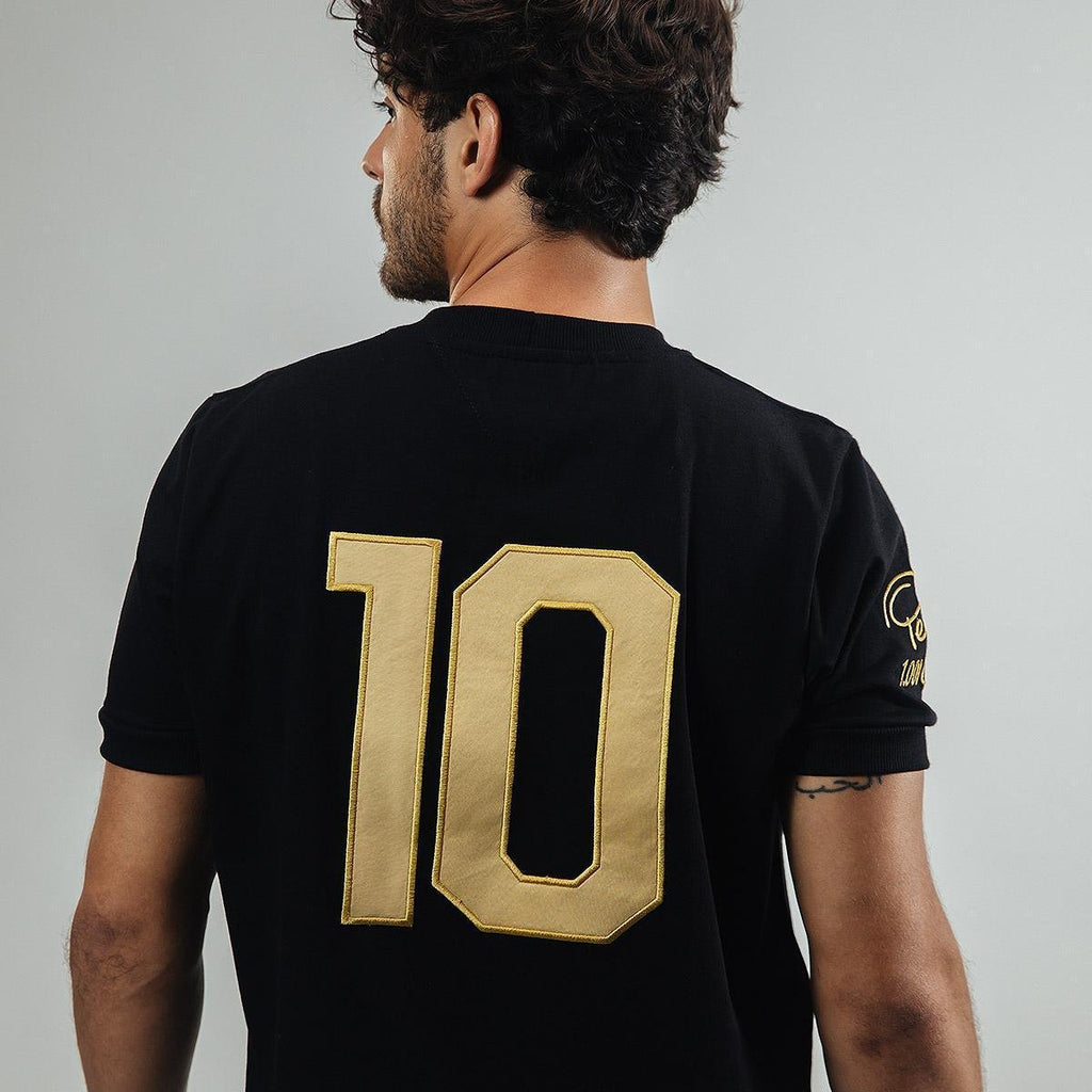 https://static.santosstore.com.br/produtos/camisa-santos-pele-retro-mil-gols-edicao-limitada-masculina/06/AJM-0593-006/AJM-0593-006_zoom5.jpg