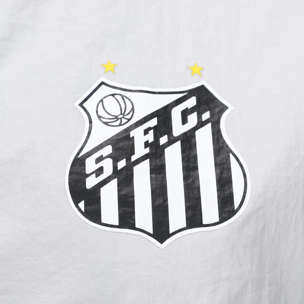 https://static.santosstore.com.br/produtos/jaqueta-santos-braziline-feminina/10/R2D-0292-010/R2D-0292-010_zoom3.jpg