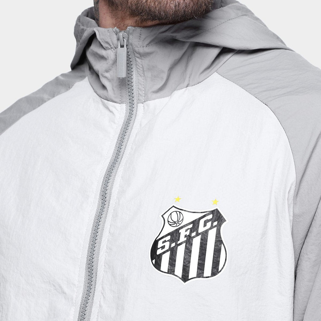 https://static.santosstore.com.br/produtos/jaqueta-santos-braziline-masculina/10/R2D-0293-010/R2D-0293-010_zoom3.jpg