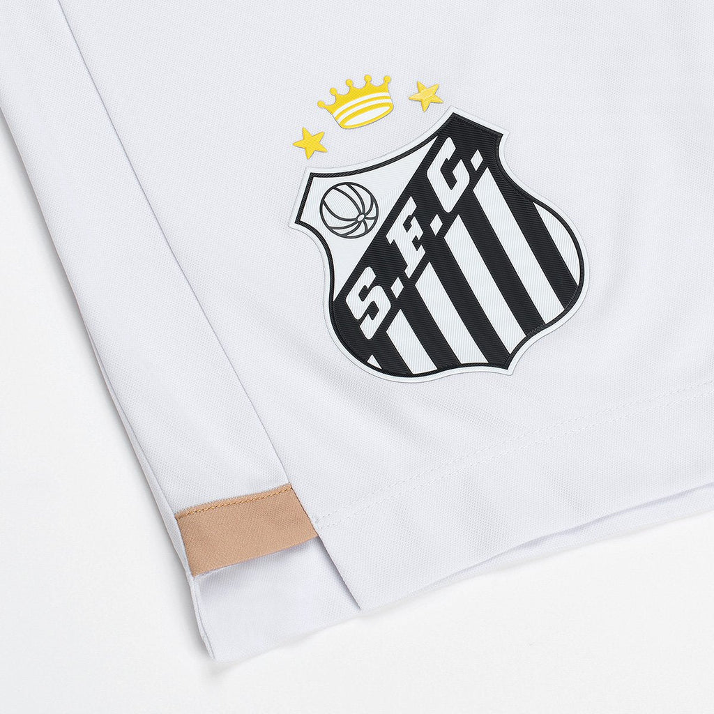 https://static.santosstore.com.br/produtos/pre-venda-calcao-santos-i-2627-umbro-masculino/32/SID-010U-032/SID-010U-032_zoom3.jpg