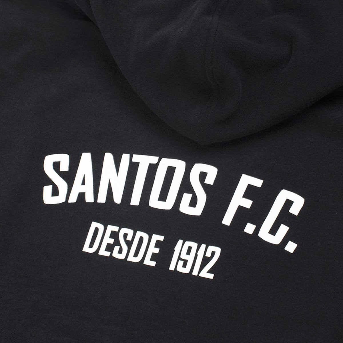 https://static.santosstore.com.br/produtos/casaco-santos-2627-viagem-umbro-masculino/26/SID-011F-026/SID-011F-026_zoom5.jpg